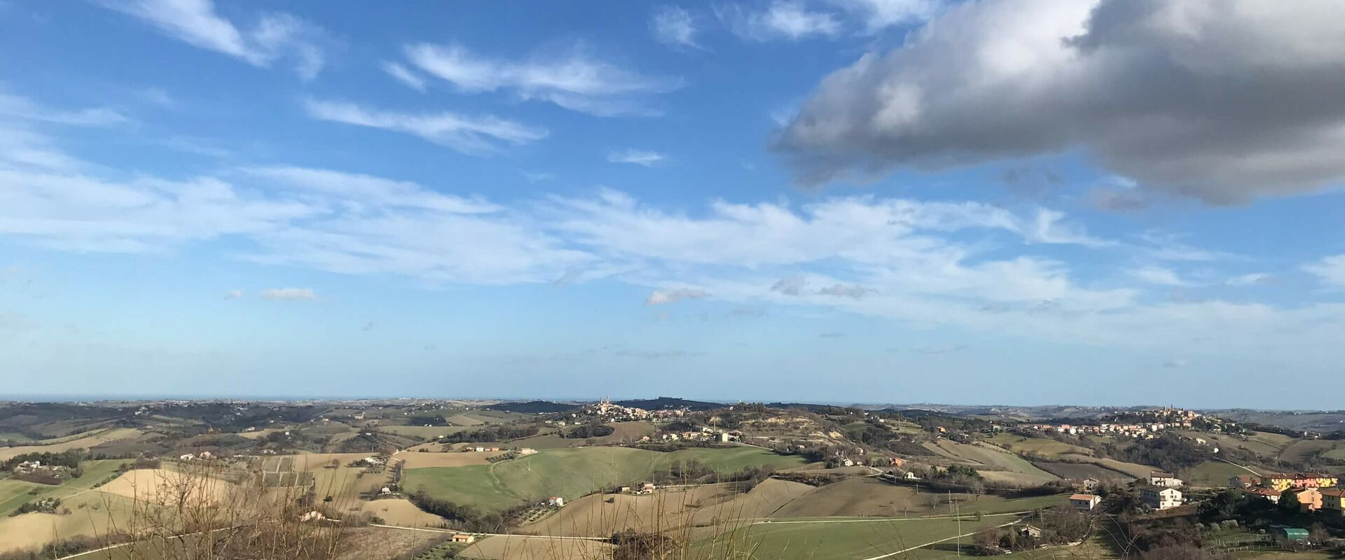 Panoramablick der Region Marken in Italien